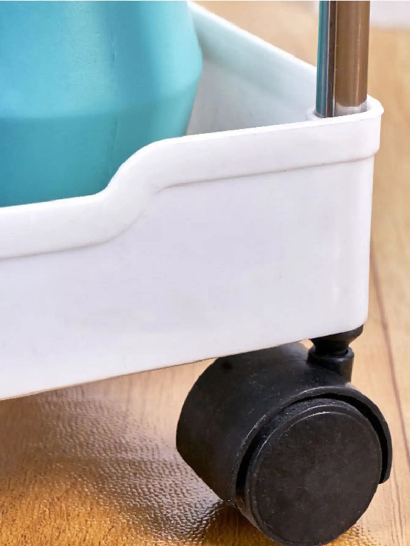 Chariot utilitaire roulant à 3/4 niveaux